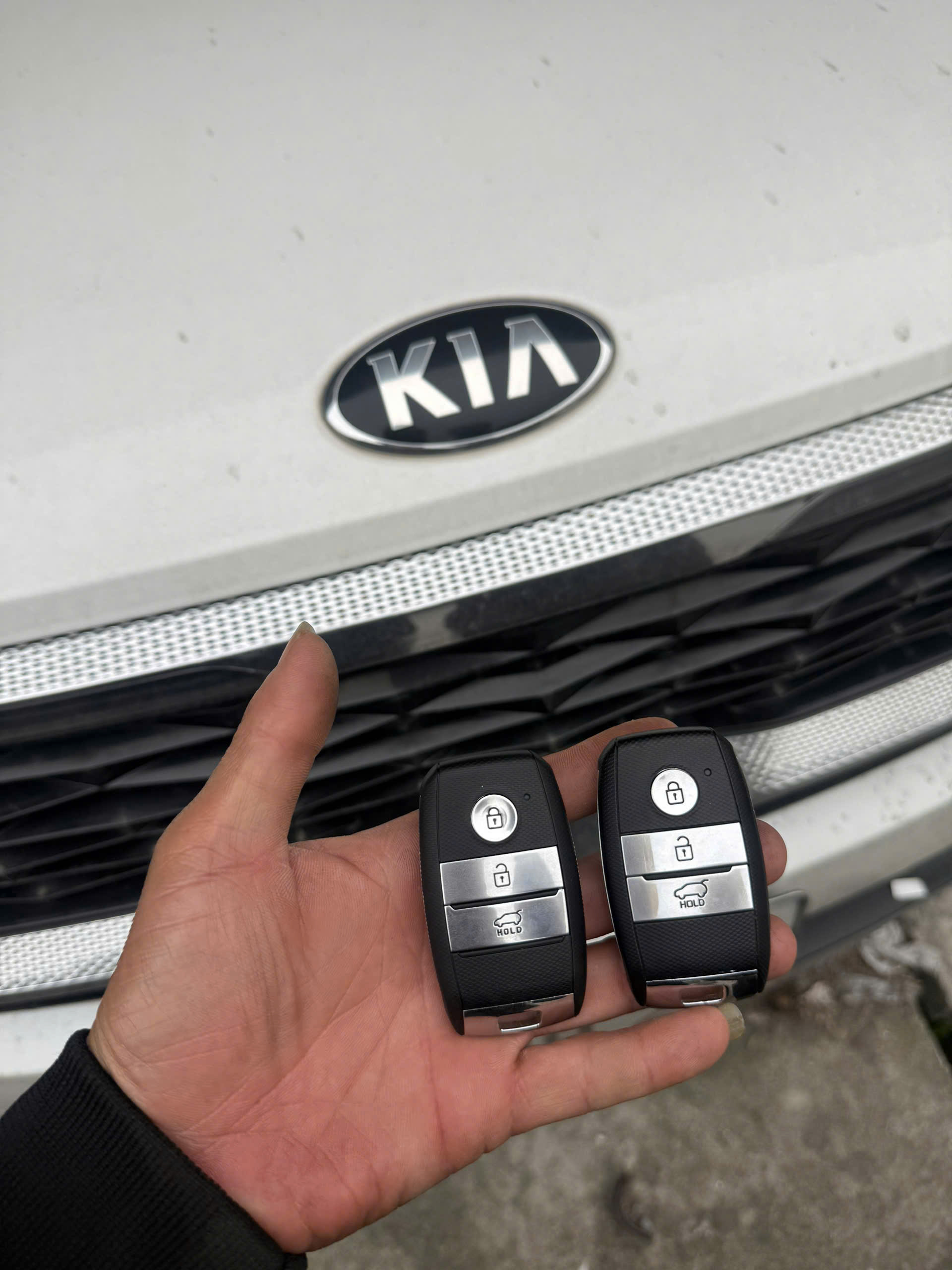 Hình ảnh làm chìa khóa xe Kia - Ảnh 2
