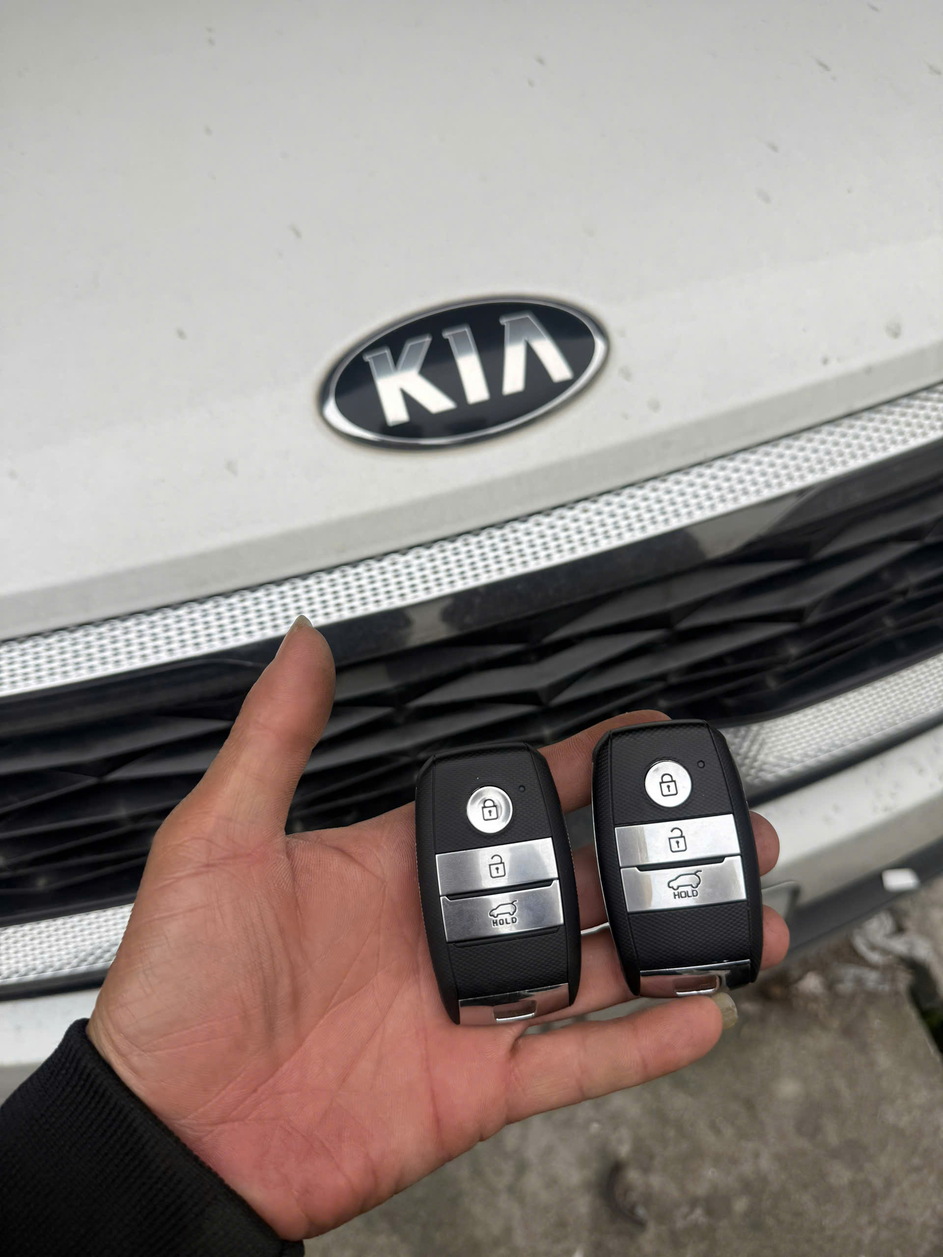 Hình ảnh làm chìa khóa xe Kia - Ảnh 9