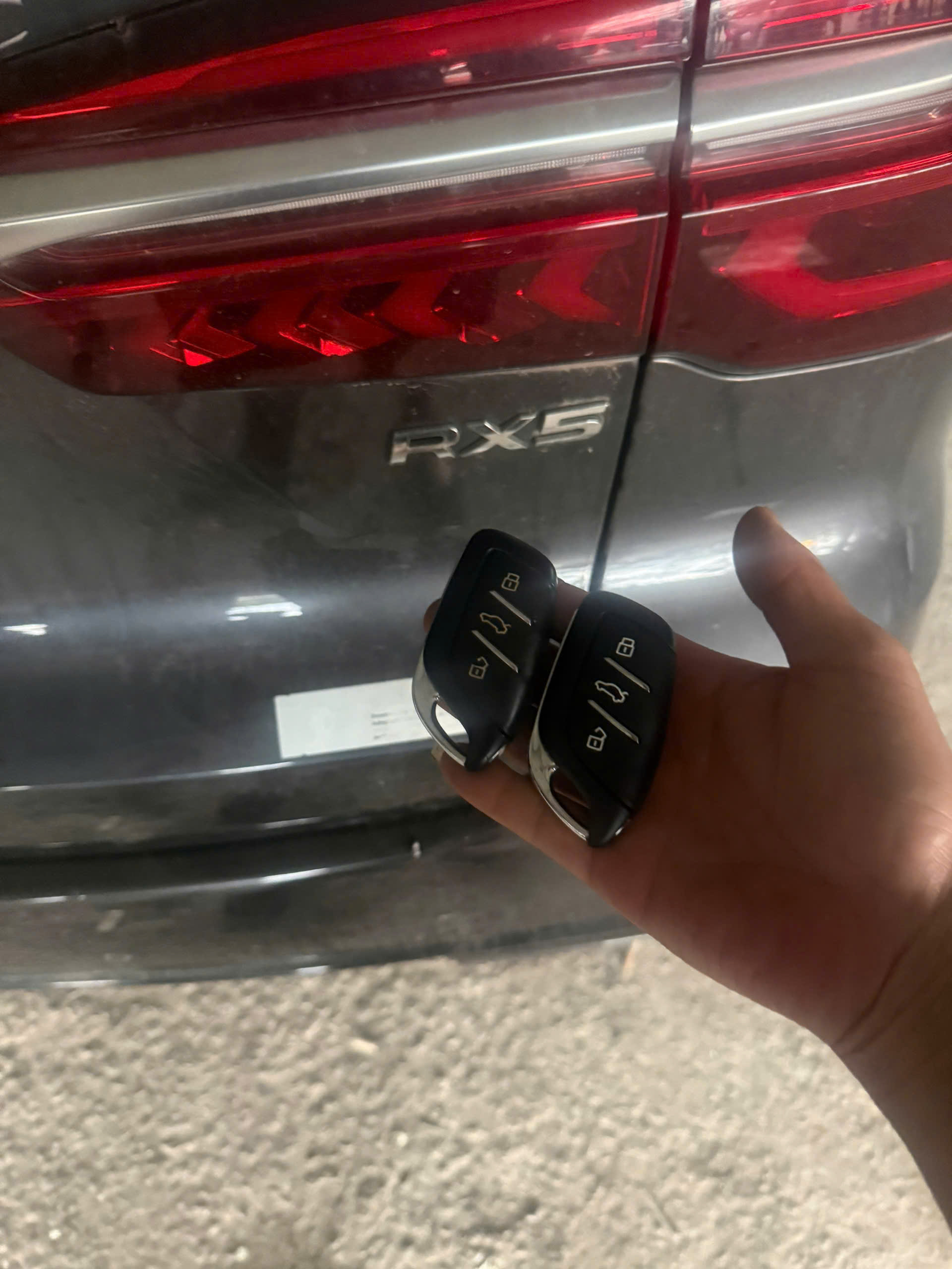 Làm Chìa Khóa Ô Tô MG ZS, MG5, MG HS, RX5 Tận Nơi Bảo Hành 2 Năm