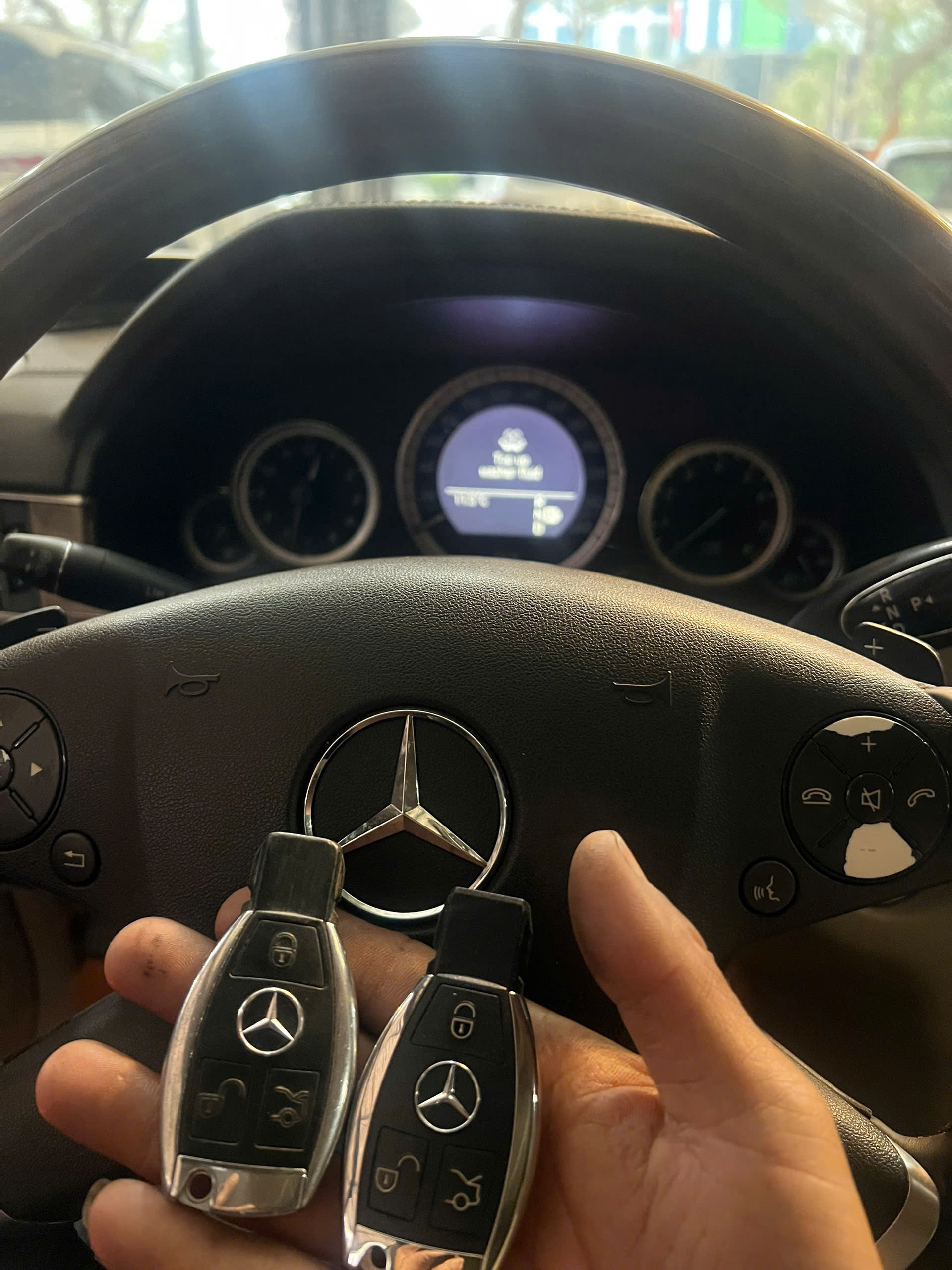Hình ảnh làm chìa khóa xe Mercedes - Ảnh 2