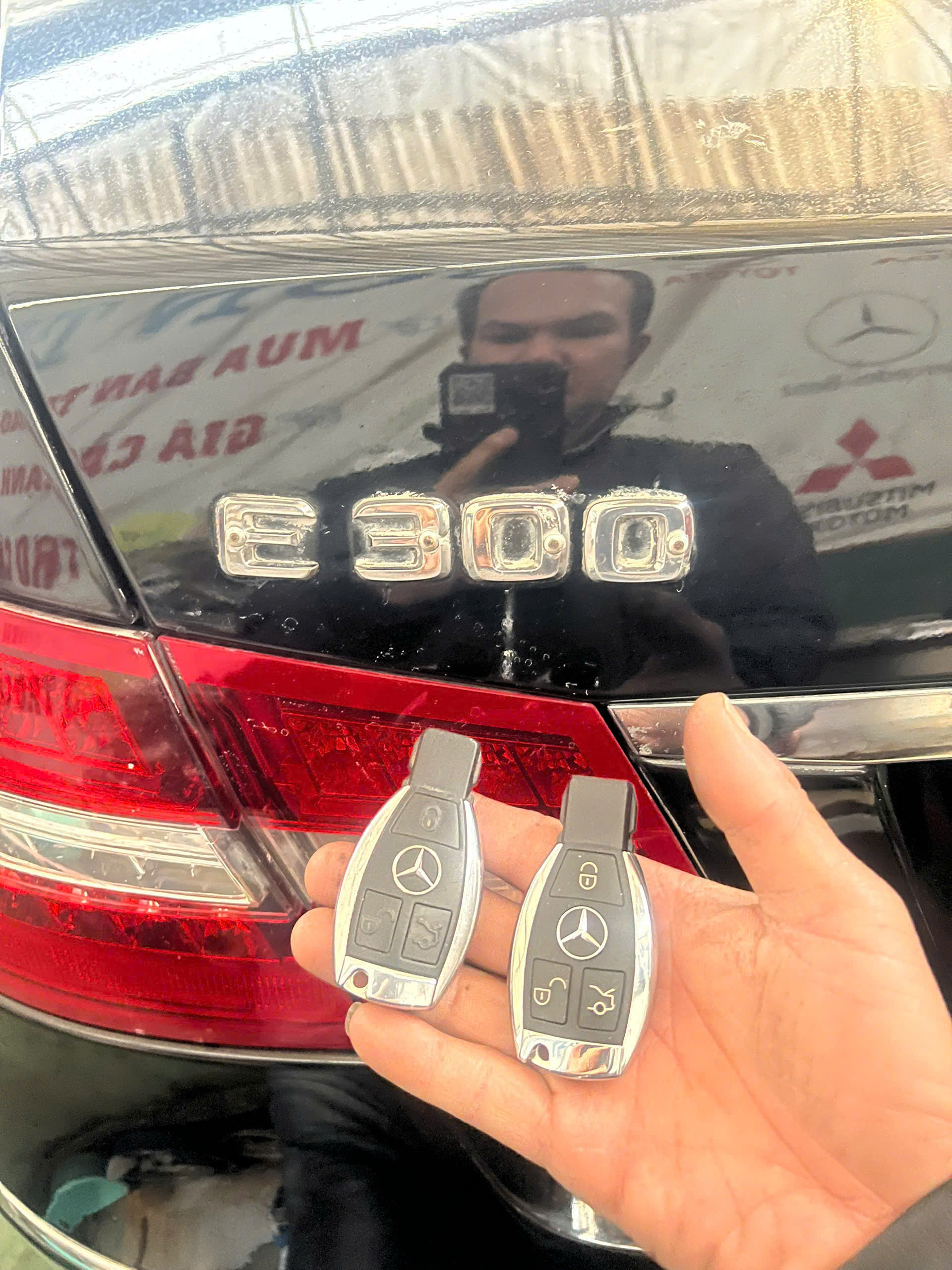 Hình ảnh làm chìa khóa xe Mercedes - Ảnh 3