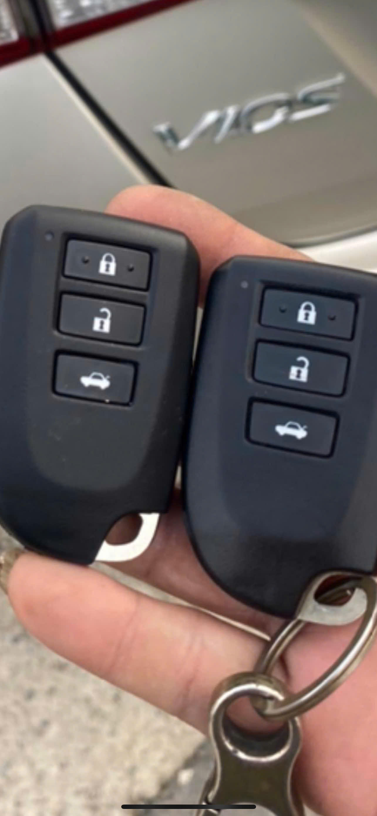 Hình ảnh làm chìa khóa xe Toyota - Ảnh 4