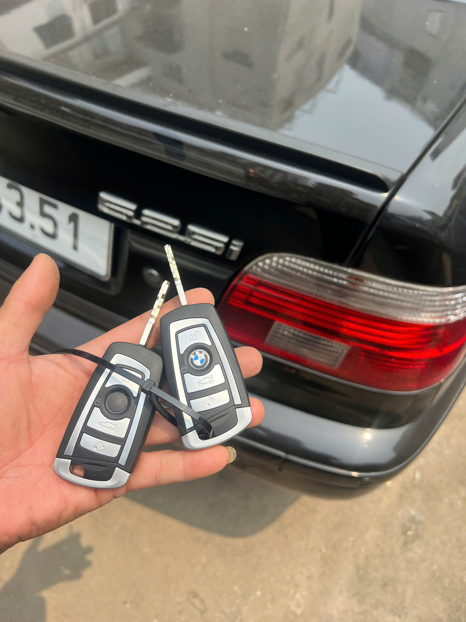Hình ảnh làm chìa khóa xe BMW - Ảnh 3